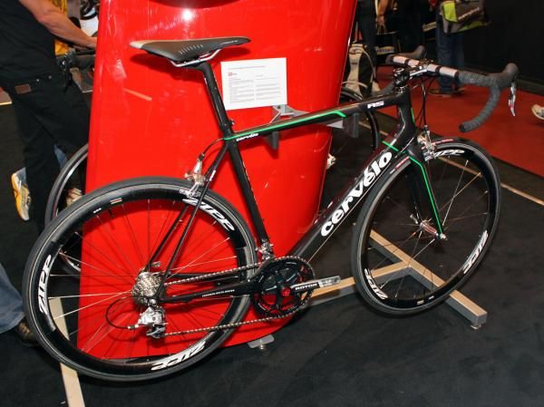 The new Cerv&eacute;lo R5 will have the same exterior shape as the R5ca but will be built in Asia instead of at the company's California development studio.