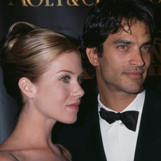 American actress Christina Applegate and American actor Johnathon Schaech attend the 50th Annual Primetime Emmy Awards, held at the Shrine Auditorium in Los Angeles, California, 13th September 1998.