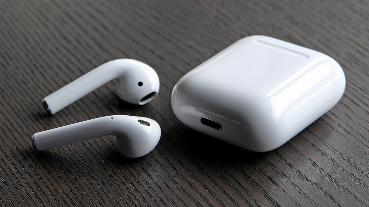 Apple AirPods Models 2019