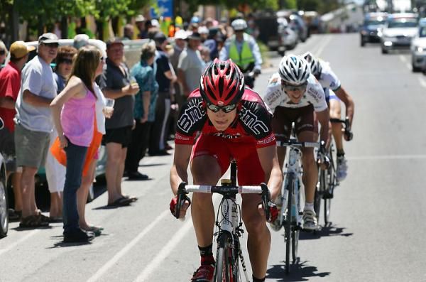 Martin Kohler (BMC Racing) wins the first sprint.