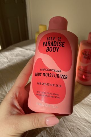 Isle of Paradise Confidently Clear Body Moisturiser