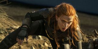 Black Widow pose Scarlett Johansson