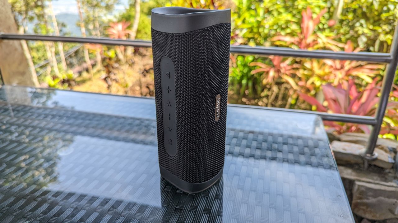 EarFun UBOOM L Bluetooth speaker