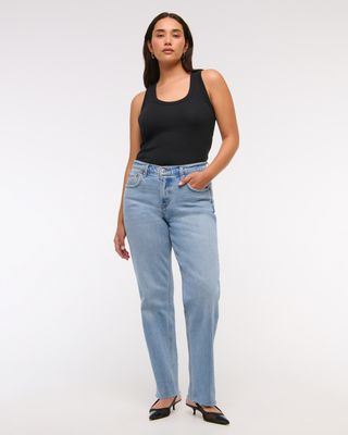 Mid Rise 90s Straight Jean