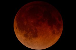 Skywatcher Brett Bonine of Arkansas captured this view of the first total lunar eclipse of 2014 in the early morning hours of April 15, 2014.
