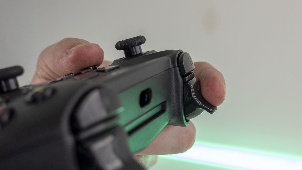 HyperX Clutch controller