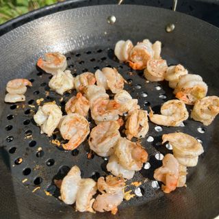 Testing the Hexclad BBQ pan at home