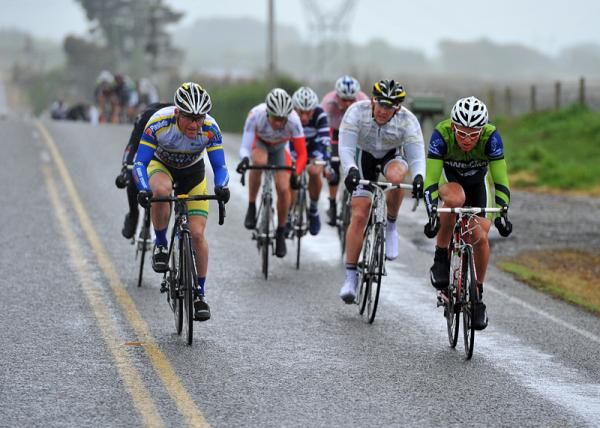 A break of seven riders has leapt off the front as soon as racing got underway