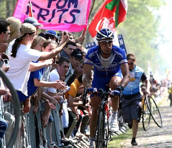 A lot of fans and plenty of chaos in Arenberg.