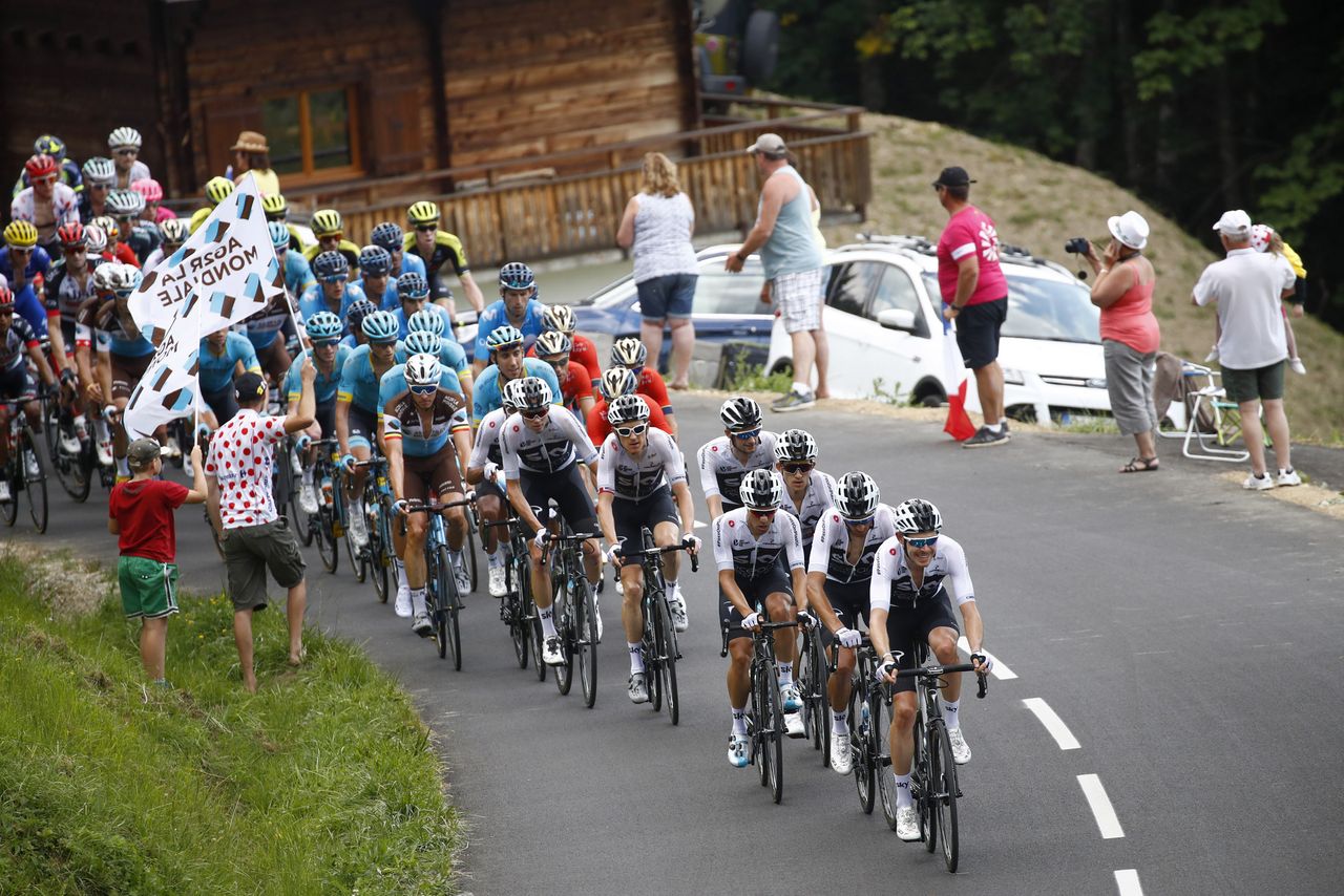 Sky in control on stage 10