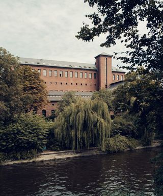 Ramses Manneck’s latest culinary venture, Wagner, is located on the banks of the Landwehr Canal, in a former power station