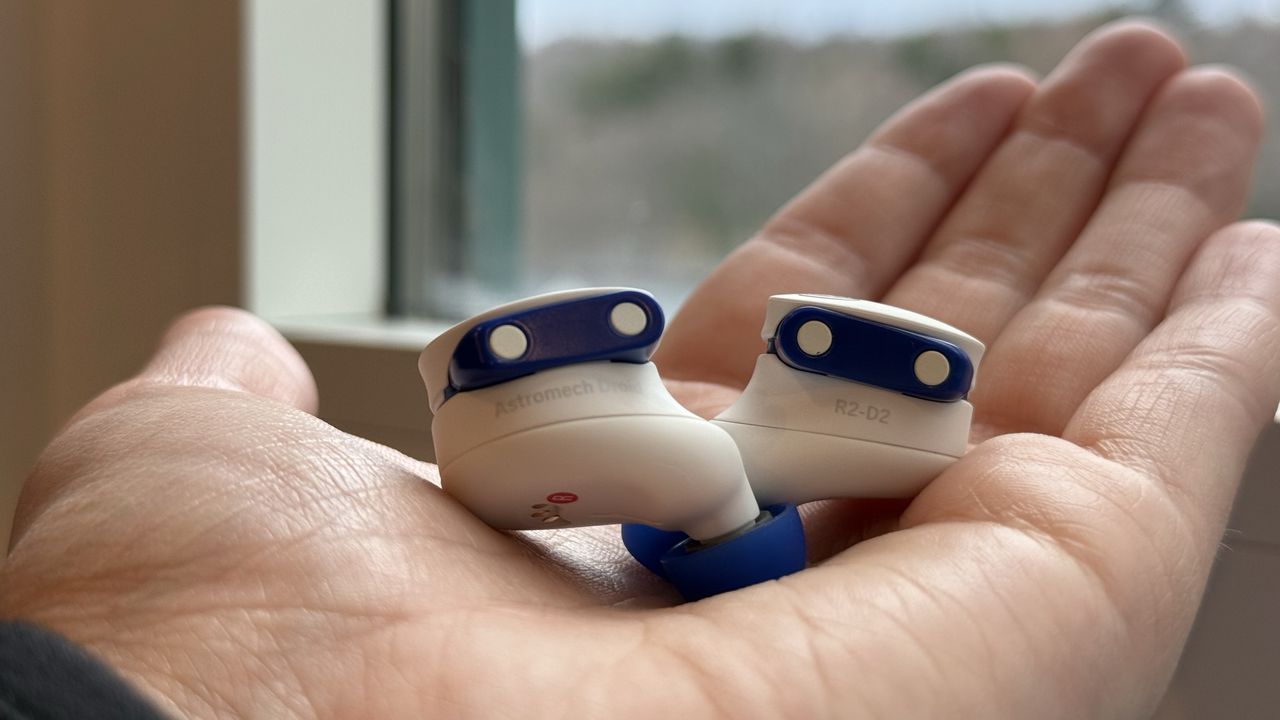 Grogu, Mandalorian, R2-D2, Darth Vader Star Wars ATH-CKS50TW2 Earbuds