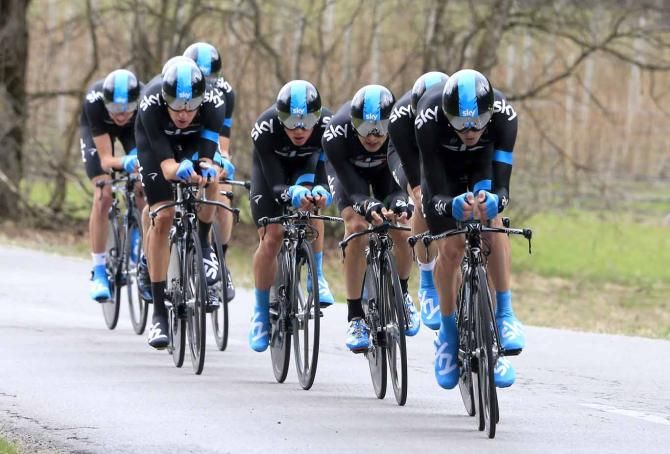 Bradley Wiggins sits in the middle of Sky's well-drilled formation.
