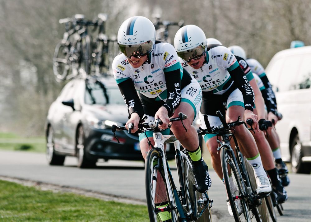 Tatiana Guderzo leads her team