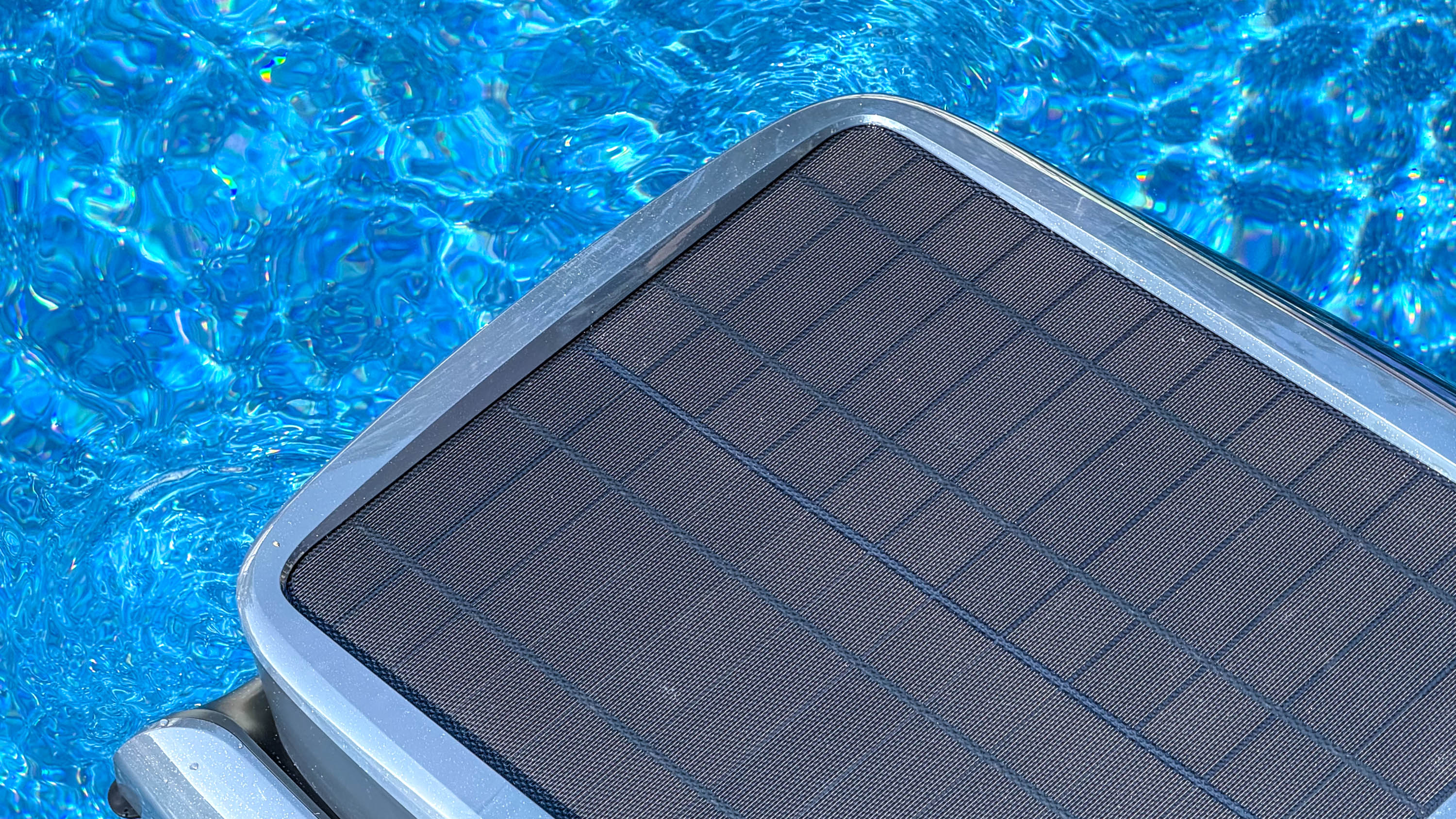 BeatBot iSkim skimmer shown in the pool