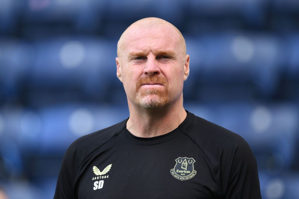 Sean Dyche on the touchline for Everton