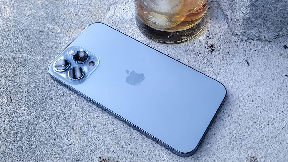 iPhone 14 camera lenses are reportedly cracking — but Apple has a fix