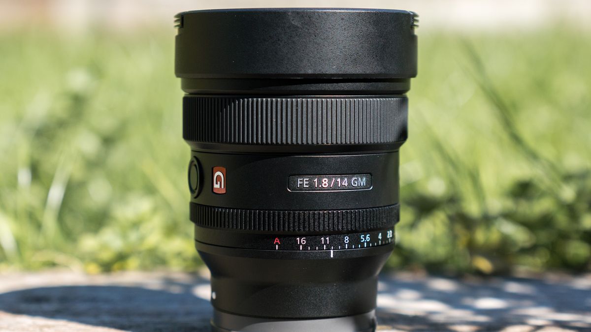 Sony FE 14mm f/1.8 GM lens