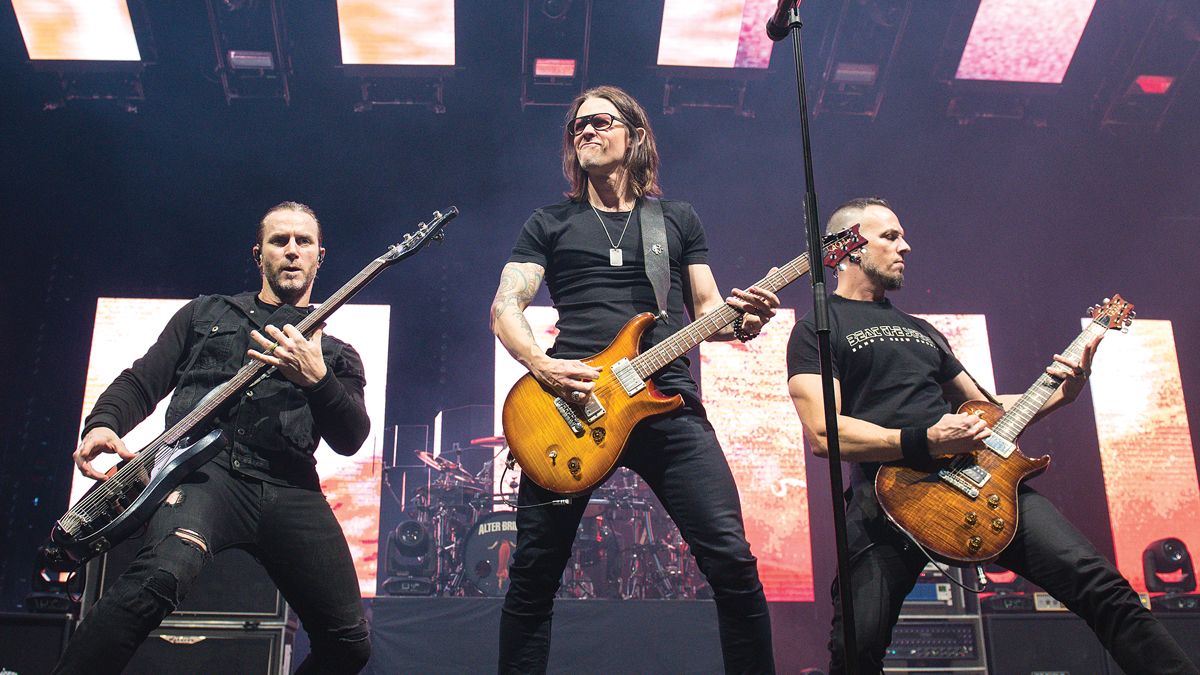 Alter Bridge performs live