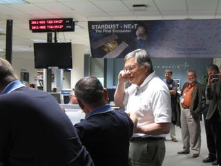 Don Brownlee, space scientist and a principle investigator on the Stardust mission from Washington University, offered his congratulations to the spacecraft team for a mission well done.