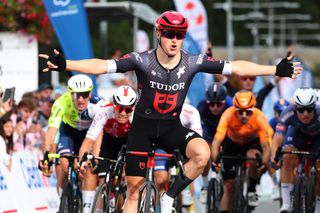 Arvid de Kleijn takes victory at the 91st GP de Fourmies