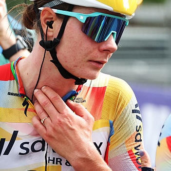 OVERIJSE, BELGIA – 17. APRILL: Belgia Lotte Kopecky ja Team SD Worx – Protime reageerivad pärast 9. De Brabantse Pijl – La Fleche Brabanconne 2026, naiste eliit, 125,7 km pikkune ühepäevane võidusõit Lennikist Overijsesse Overijses 2022. aasta aprillis. (Foto Rhode Van Elsen / Getty Images)