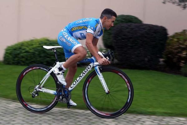 Domenico Pozzivivo winds it up out the fornt of the factory