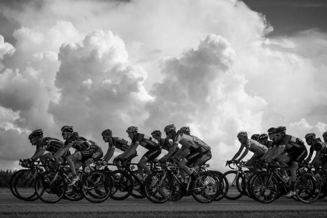 Rain clouds again threatened today's stage.