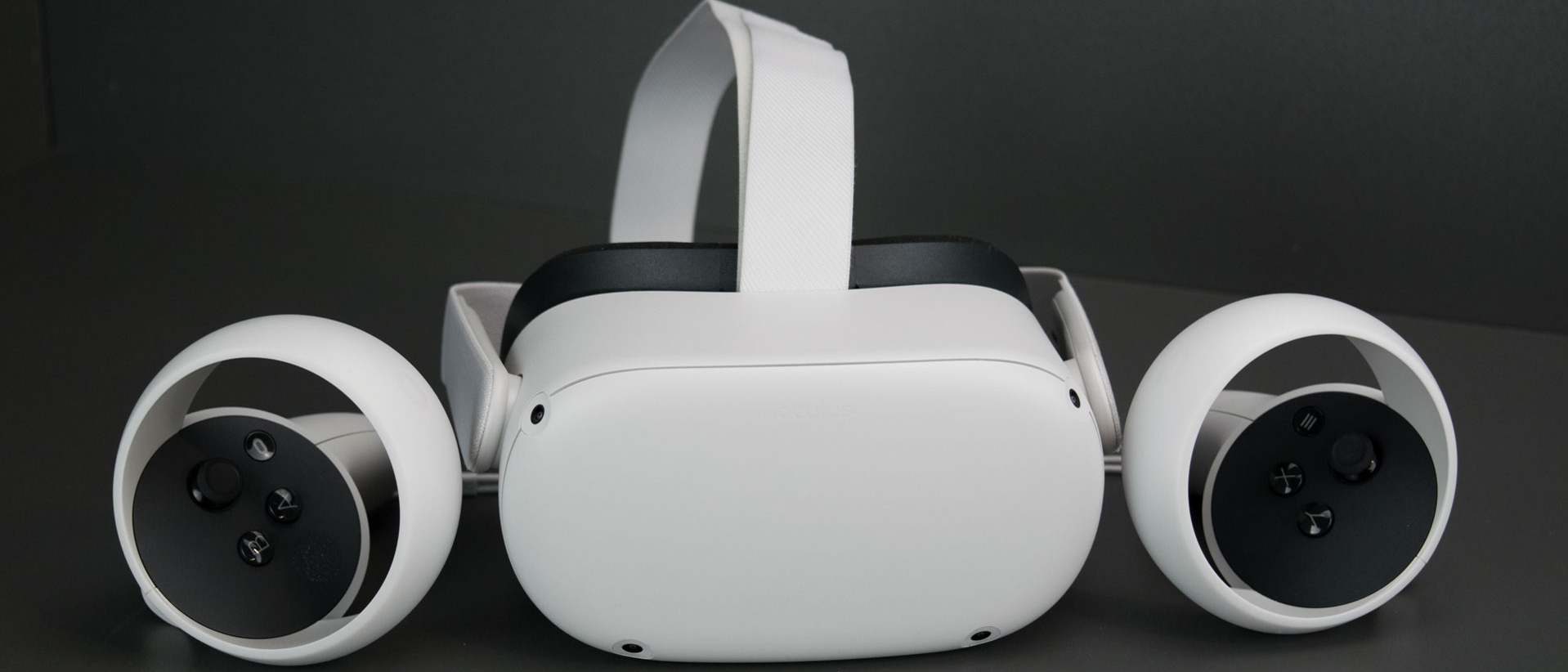 oculus go with 2 controllers