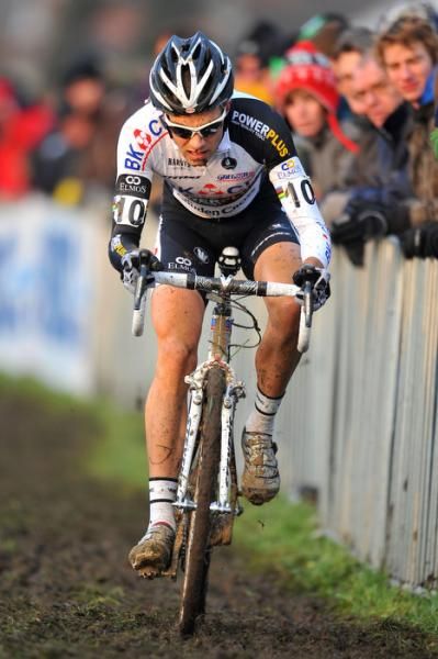 Niels Albert (BKCP - Powerplus) rides alone in the lead.