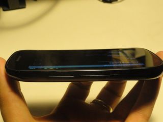 Nexus S 4G Contour Display
