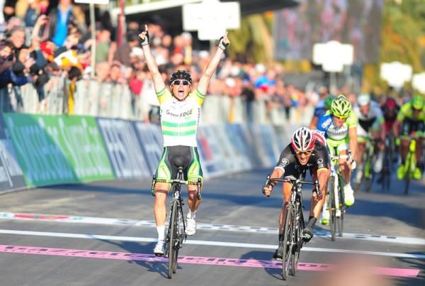 Simon Gerrans wins Milan-San Remo ahead of Fabian Cancellara