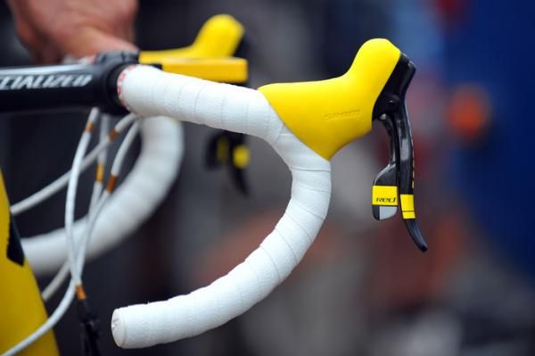Yellow grips and accents for Cancellara.