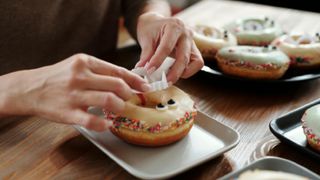 Hallowen plates and cupcakes