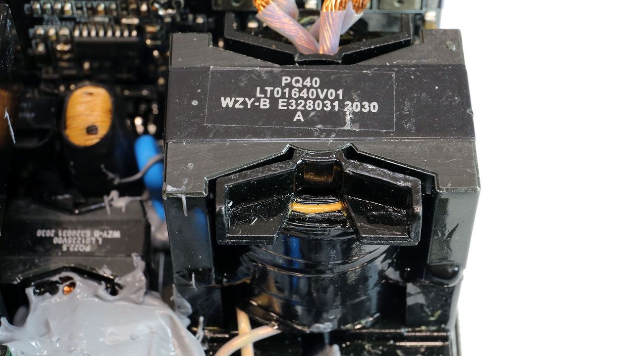 Cooler Master V850 Gold V2