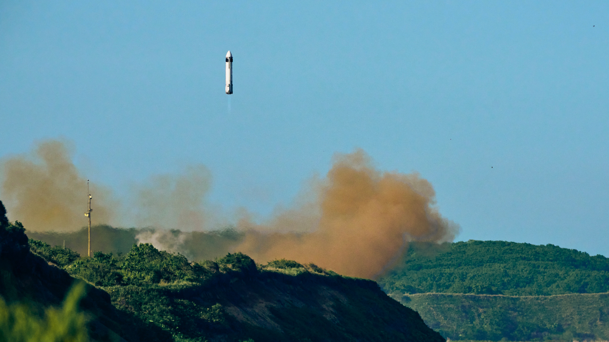 Honda&#039;s reusable rocket prototype flies on a successful launch and landing test on June 17, 2025.