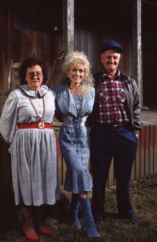 Dolly Parton and her parents