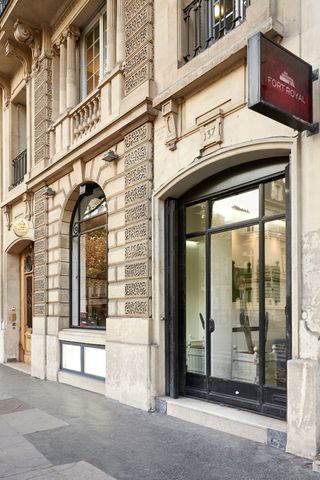 The showroom is located on Boulevard Haussmann