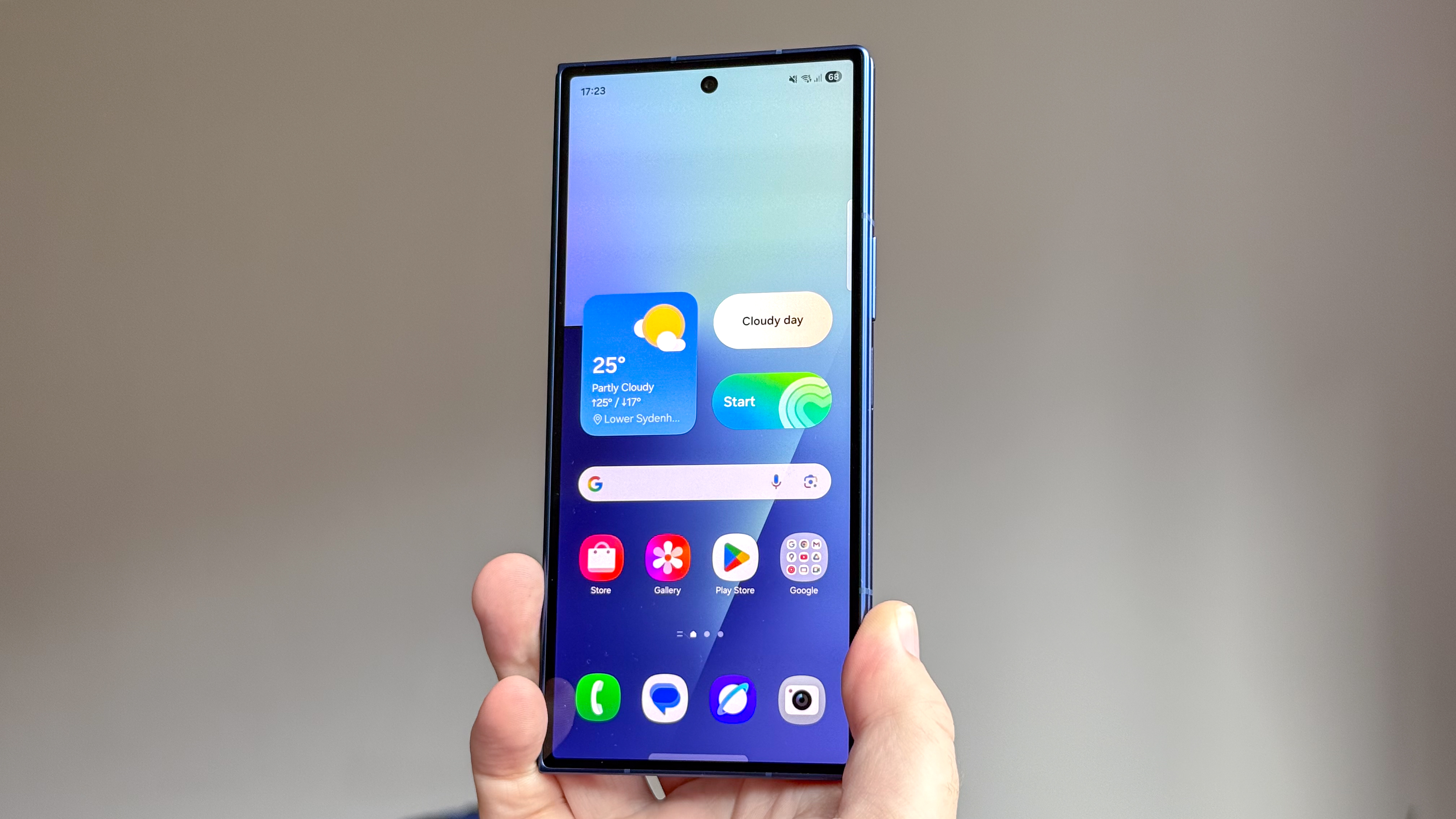 Samsung Galaxy Z Fold 7 front display