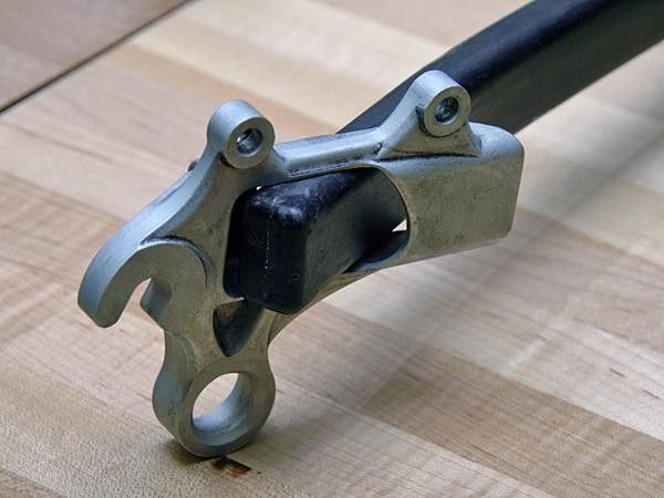 The non-driveside dropout is a bonded-on aluminum