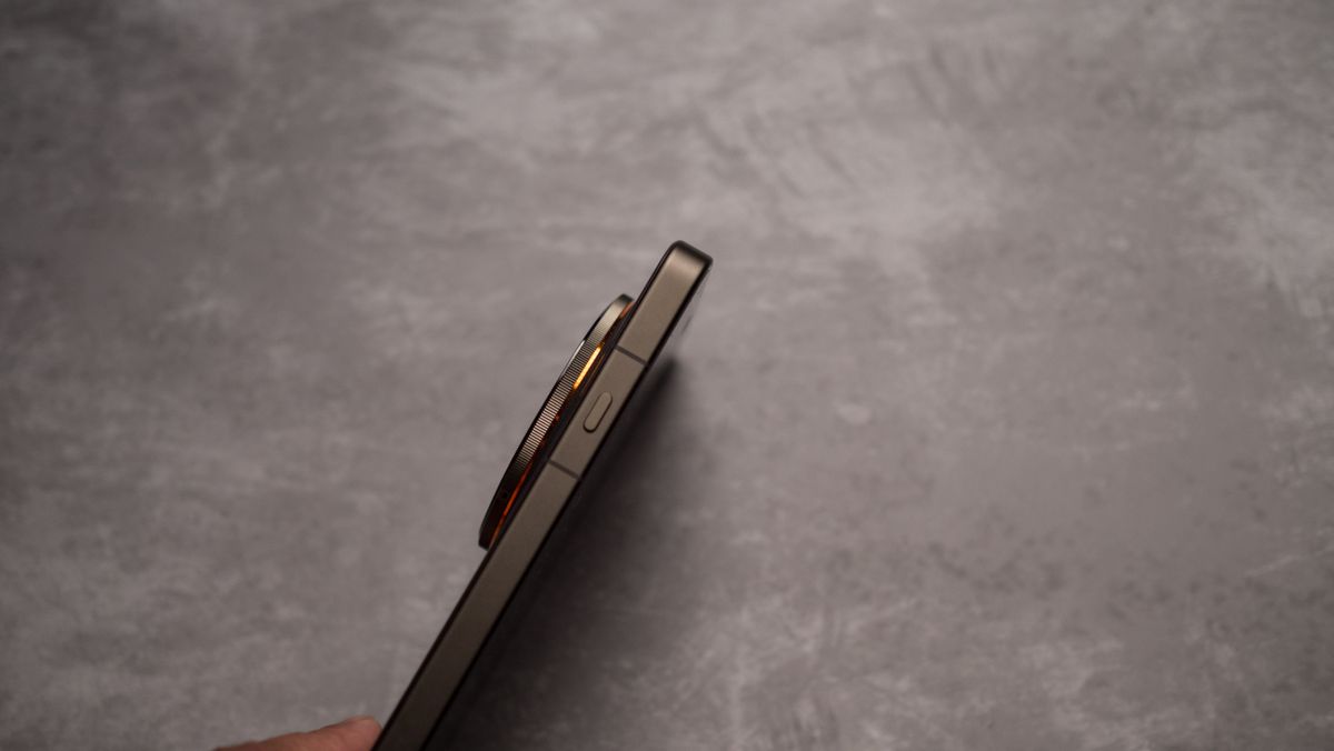OPPO Find X9 Ultra hands-on testing