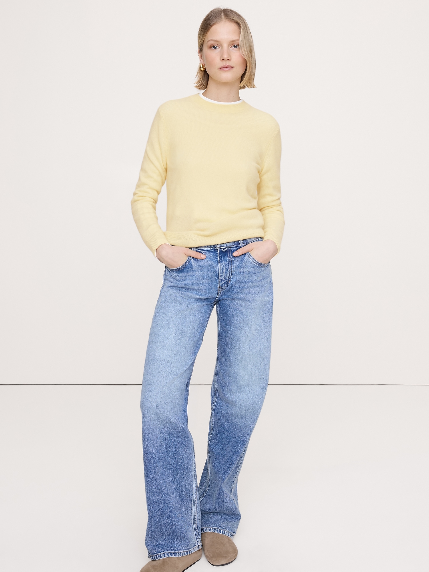 Lightweight Cashmere Crew-Neck Sweater