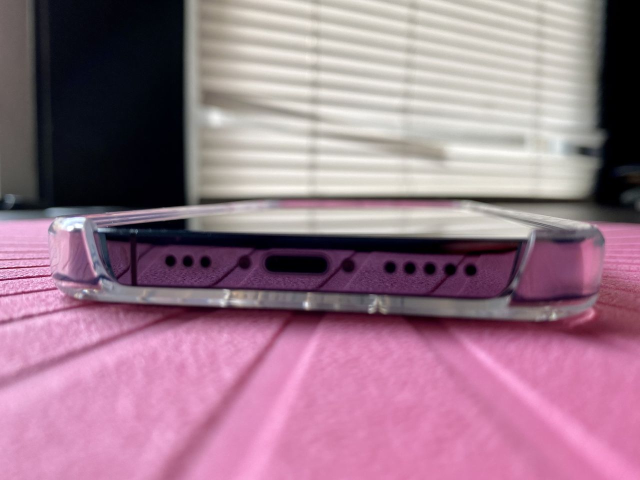 Kate Spade New York Magsafe Bottom Exposed