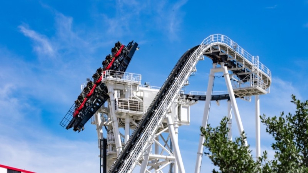 Circuit Breaker tilt coaster at Cotaland amusement park