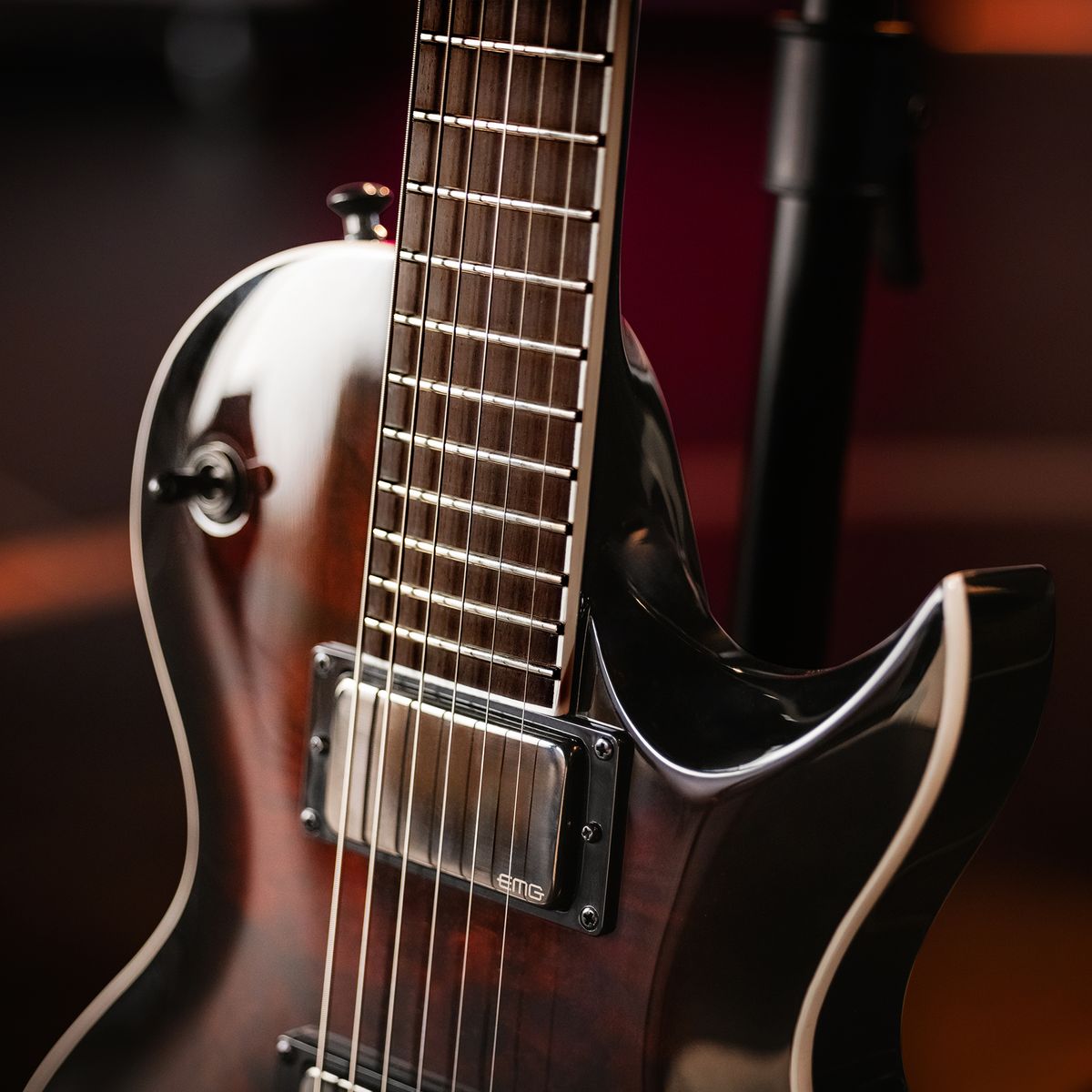 A photo of the Jackson Pro Series Signature Diamond Rowe Monarkh DR12MG
