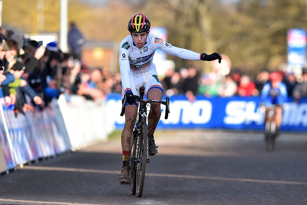 Wout Van Aert kept the World Cup lead