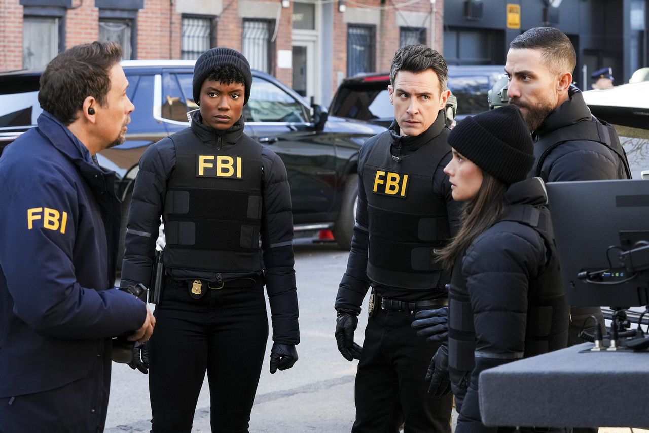 Jubal y el equipo en la temporada 6x02 del FBI