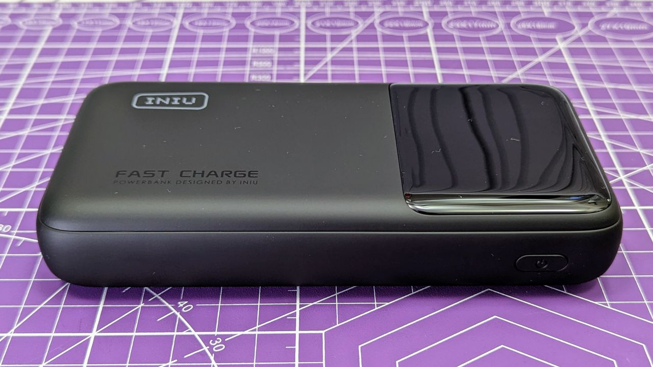 INIU B62 20,000mAh power bank