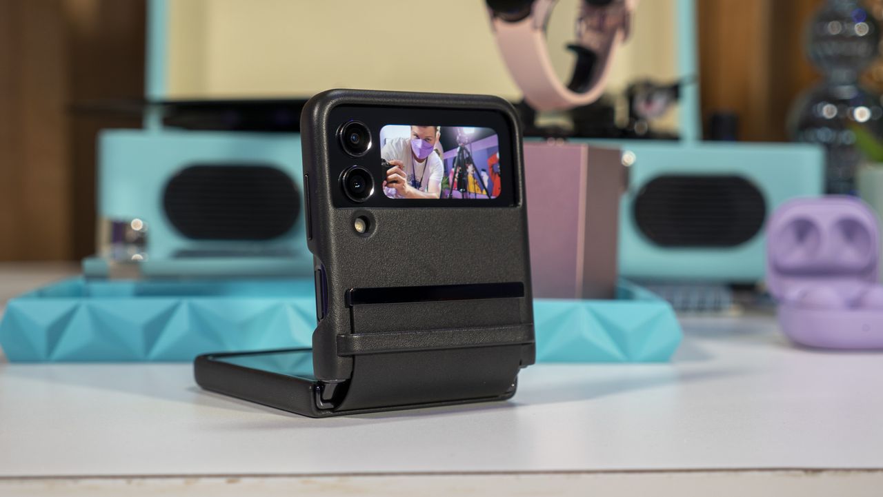 Samsung's new case for the Galaxy Z Flip 4