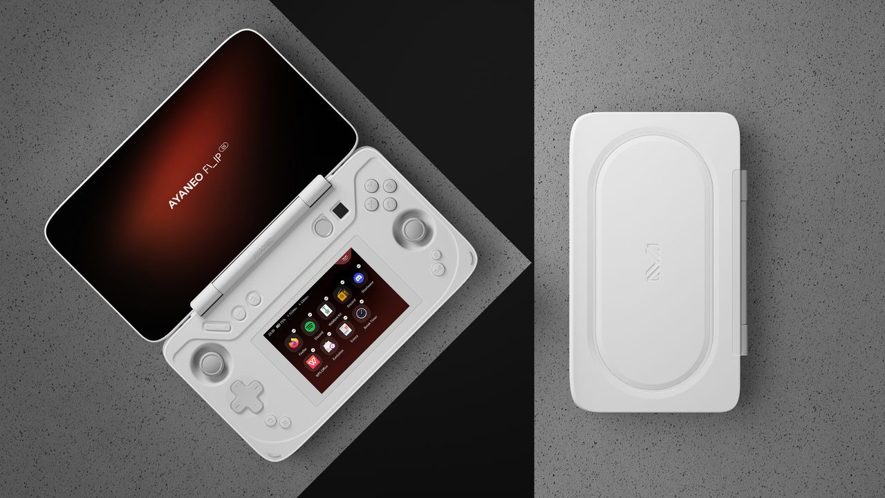 AYANEO Flip DS open and closed.